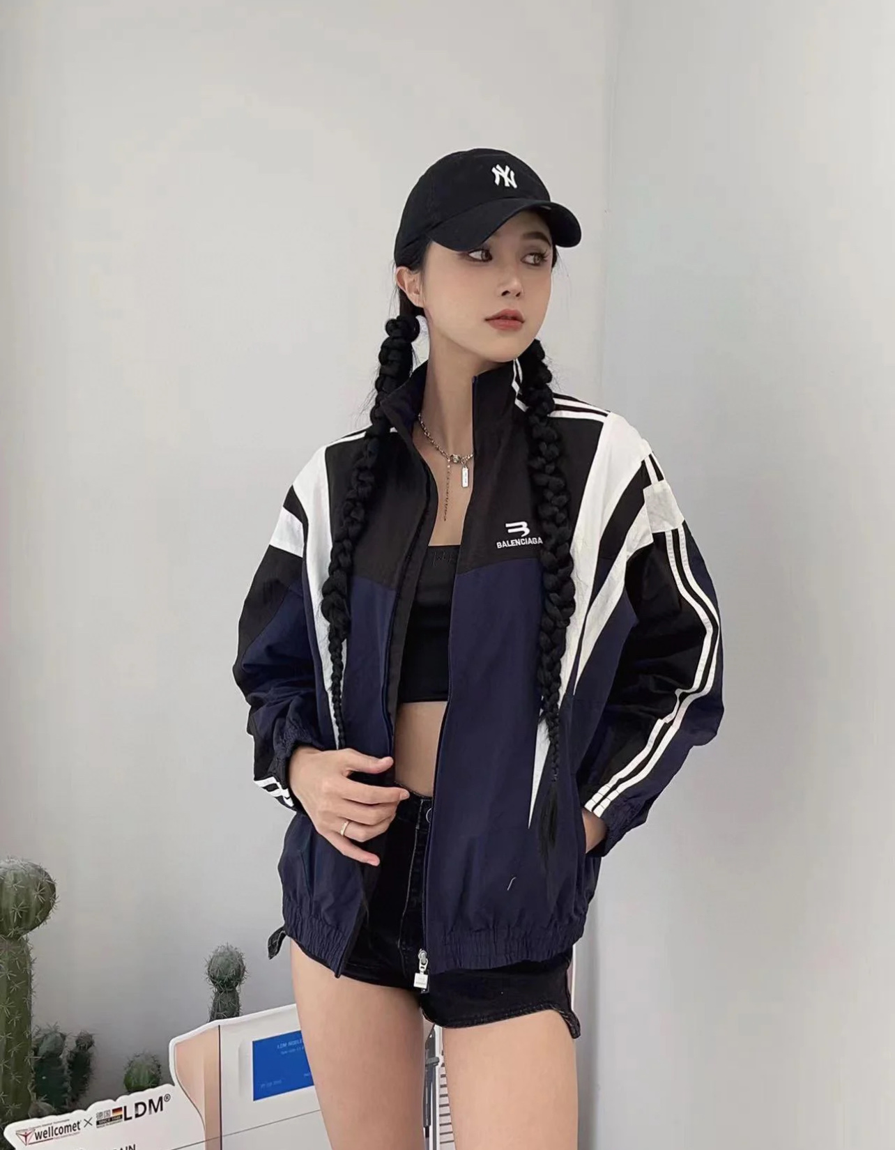 BALENCIAGA ジャケット、ストリートとラグジュアリーが交差する現代的なカッコよさの象徴