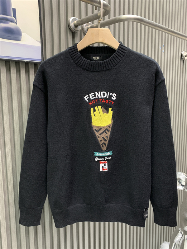 温もりと遊び心を纏う ブラウンカラーフェンディ コピー ニット