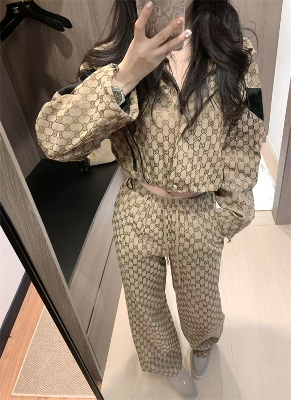 エレガンスを日常に ― GUCCI コピー セットアップ