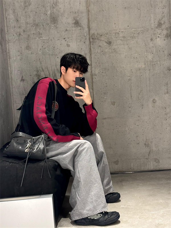 コントラストが映える ― BALENCIAGA コピー パーカー