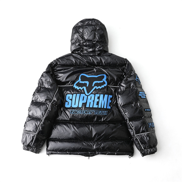 圧倒的バックスタイル ― SUPREME × FOX RACING コピー ダウンジャケット