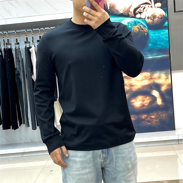  シンプルに極める上質感、カナダグース コピー ベーシックロングスリーブ