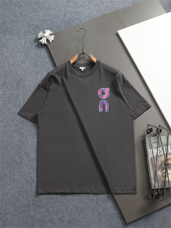 洗練されたシンプルデザイン、ロエベ コピー Tシャツ