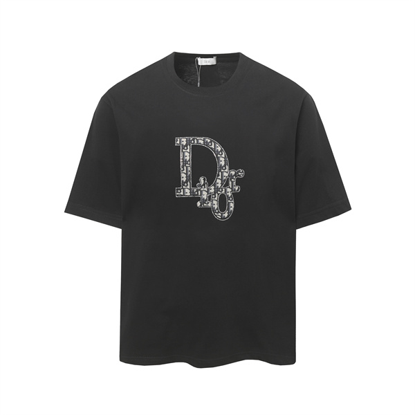 洗練されたラグジュアリースタイルを演出する、ディオール コピー Tシャツ