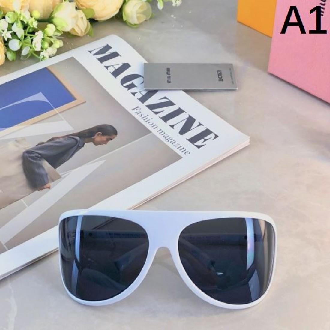旬なカラー展開 MIU MIU ミュウミュウ コピー サングラス セレブ御用達