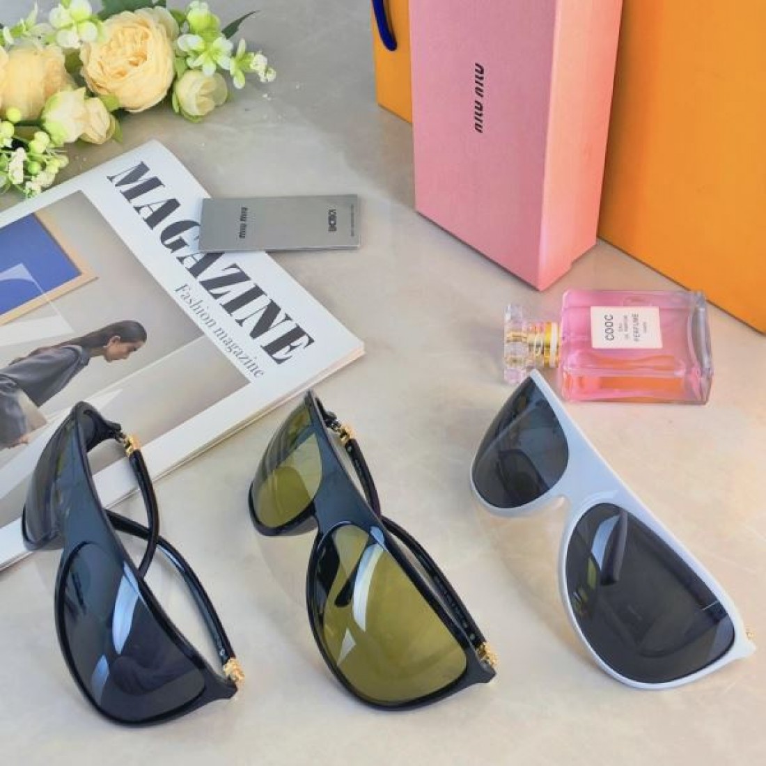 旬なカラー展開 MIU MIU ミュウミュウ コピー サングラス セレブ御用達