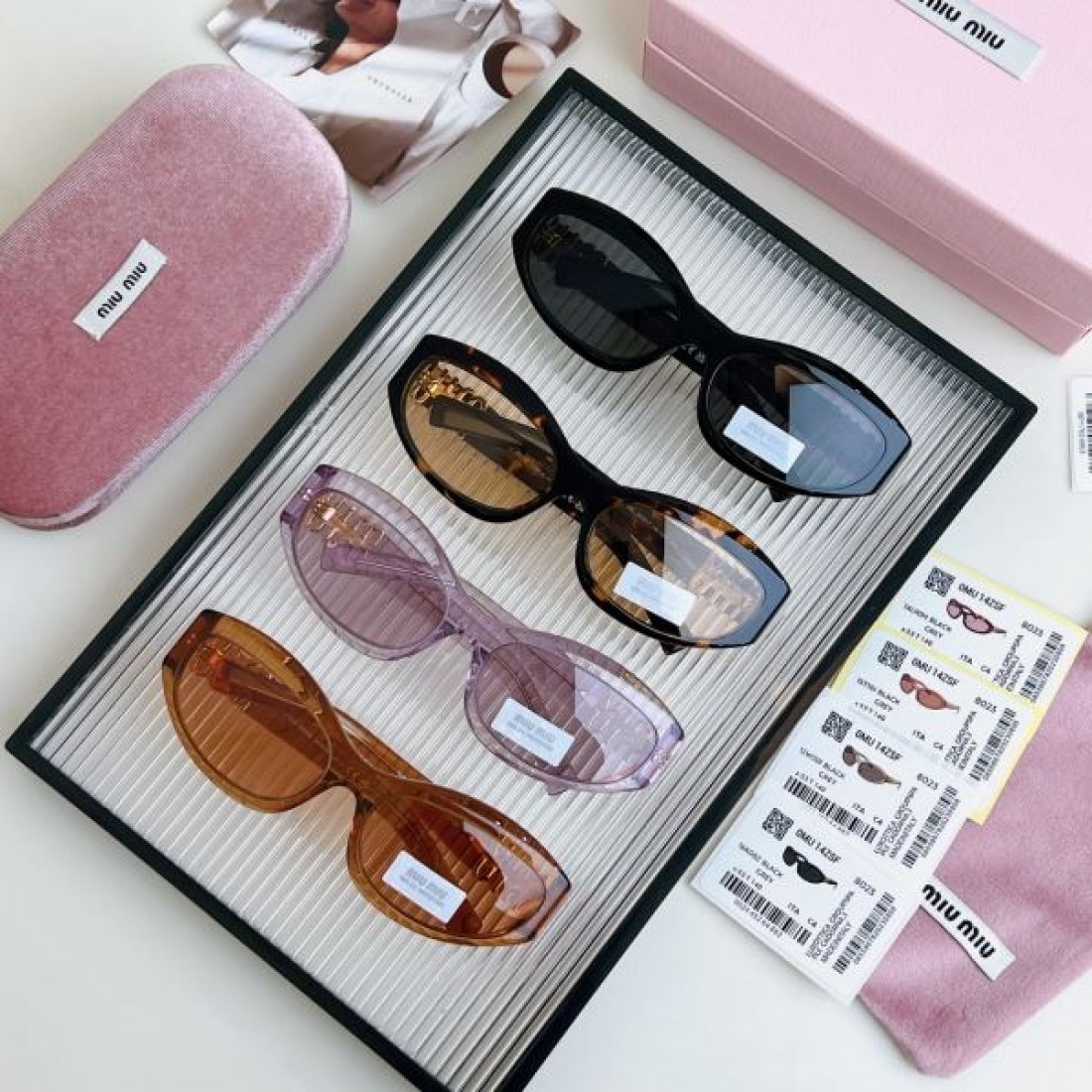 品薄状態続出 MIU MIU ミュウミュウ コピー サングラス 再入荷待ち