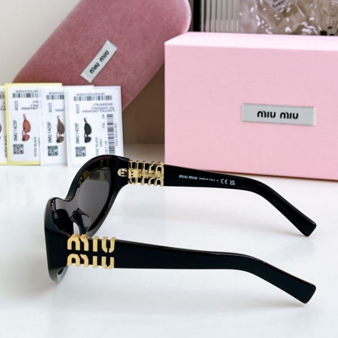 品薄状態続出 MIU MIU ミュウミュウ コピー サングラス 再入荷待ち