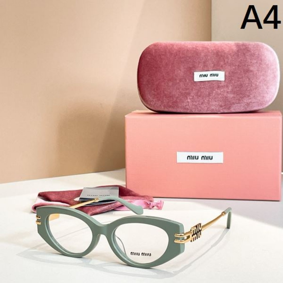 限定コレクション MIU MIU ミュウミュウ コピー サングラス 売り切れ注意