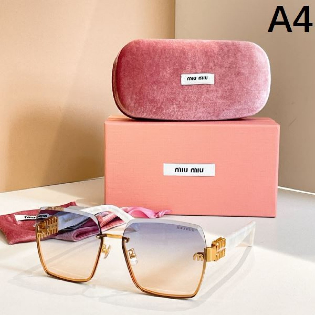 数量限定入荷 MIU MIU ミュウミュウ コピー サングラス 数量限定入荷