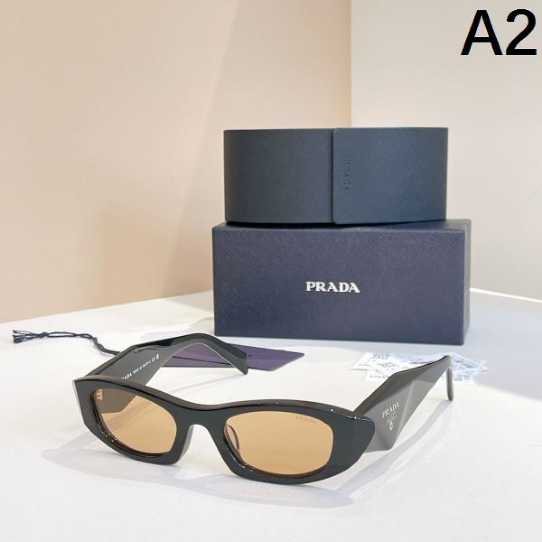 ファッションの最前線 PRADA プラダ コピー サングラス 特別な一着
