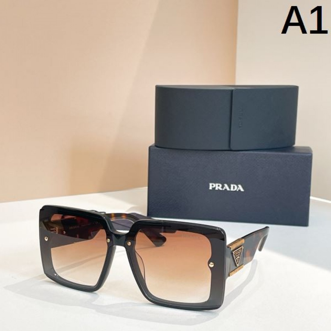 激レアアイテム PRADA プラダ コピー サングラス 完売必至