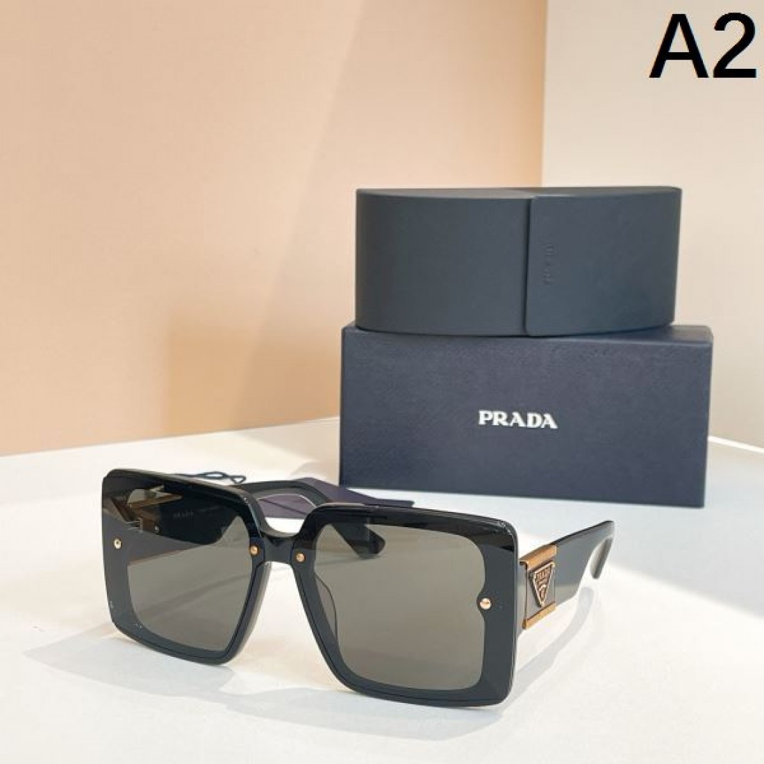 激レアアイテム PRADA プラダ コピー サングラス 完売必至