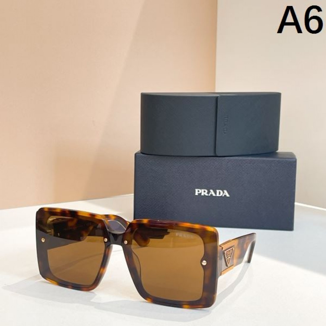 激レアアイテム PRADA プラダ コピー サングラス 完売必至