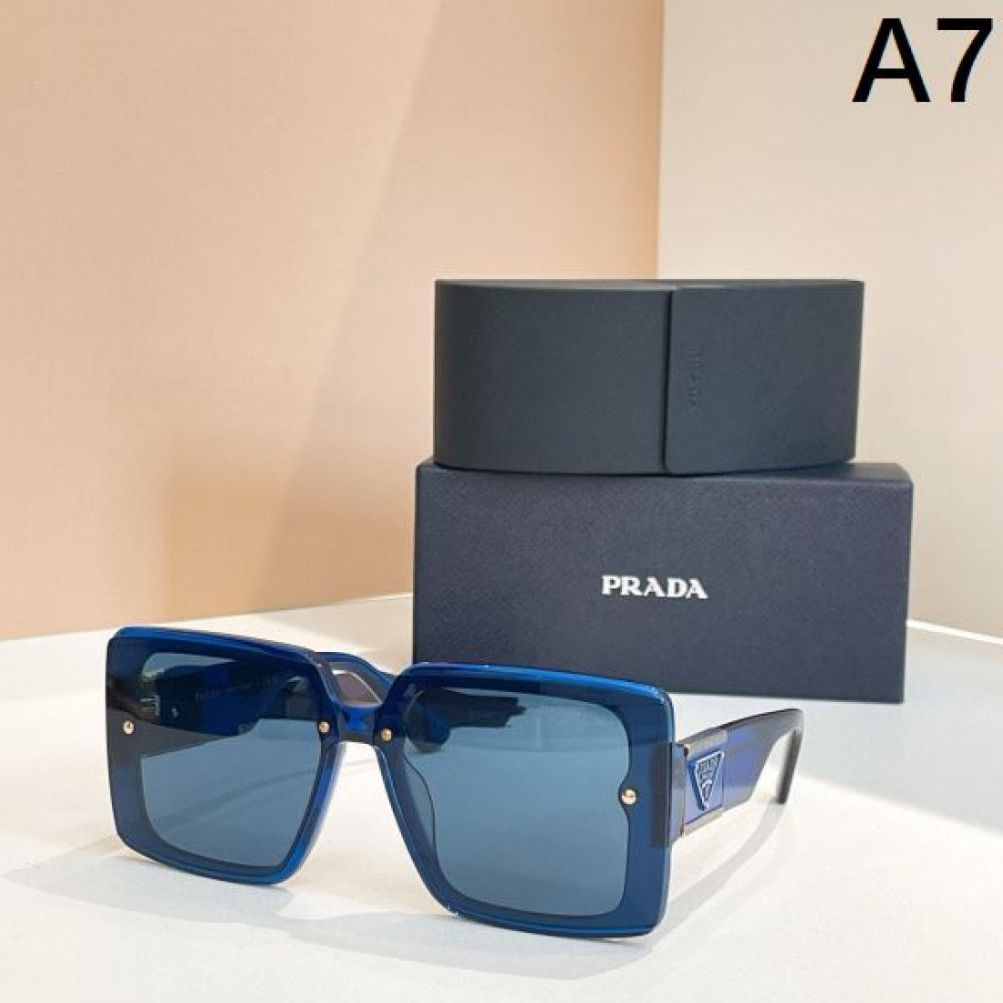 激レアアイテム PRADA プラダ コピー サングラス 完売必至
