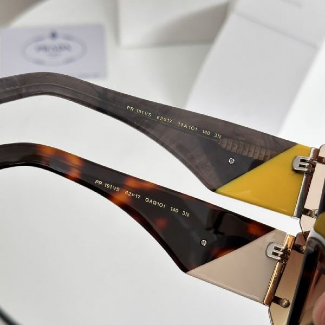 売り切れ間近 PRADA プラダ コピー サングラス 上品で洗練された印象