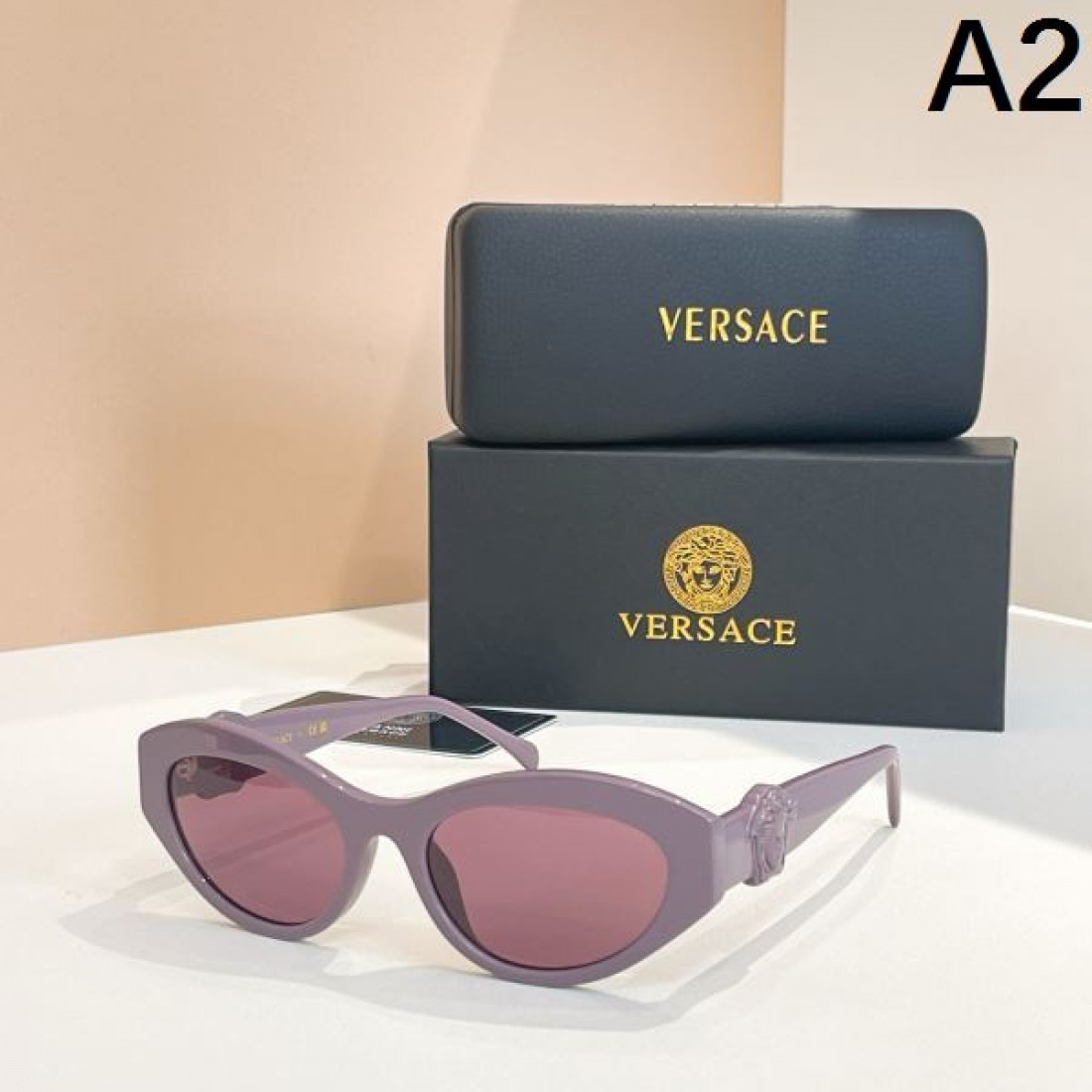 華やかでダイナミックな VERSACE ヴェルサーチェ コピー サングラス