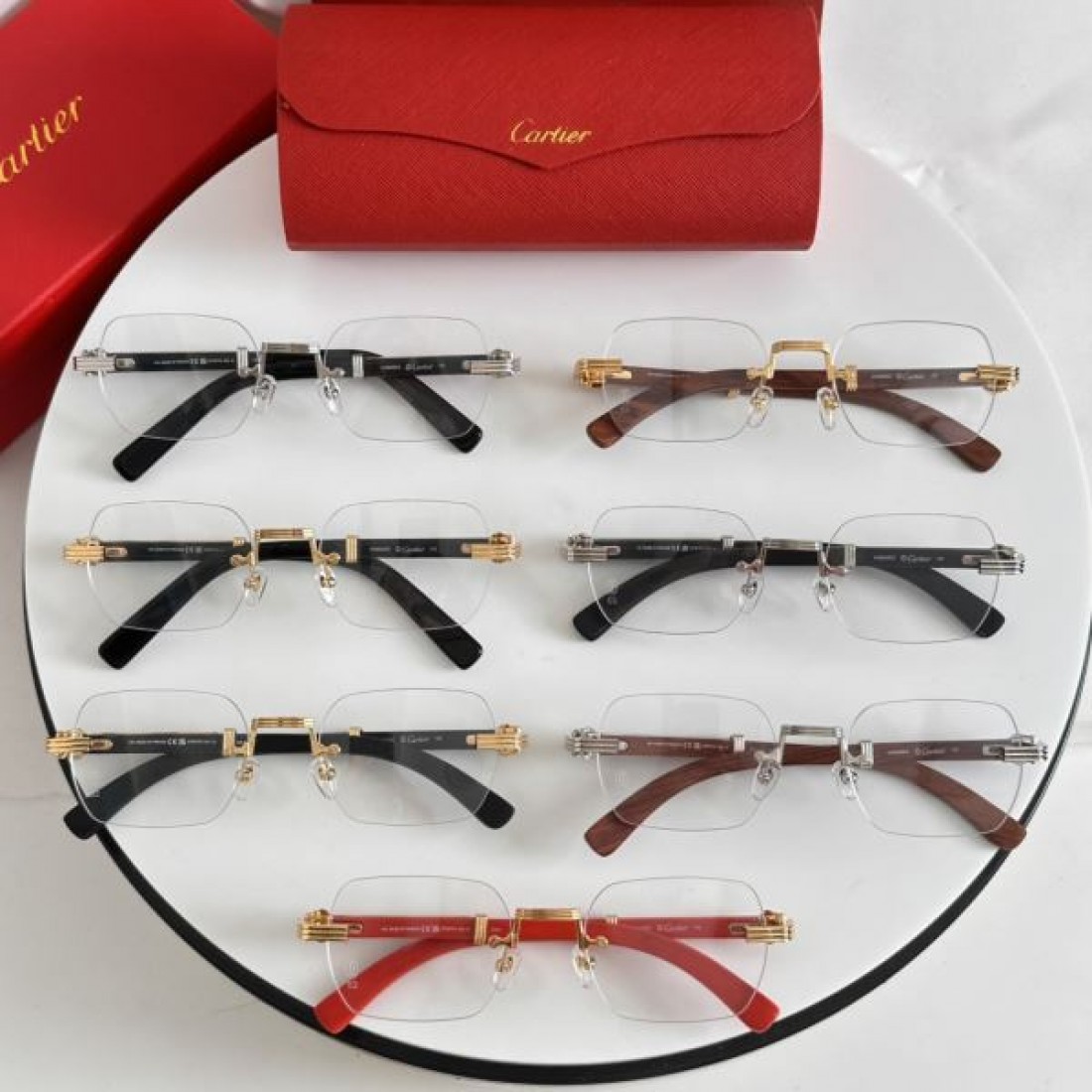 上品 重厚感のある CARTIER カルティエ コピー 透明サングラス 