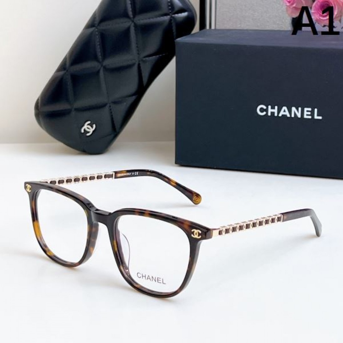 CHANEL シャネル コピー 透明サングラス 鮮やか 立体感のある