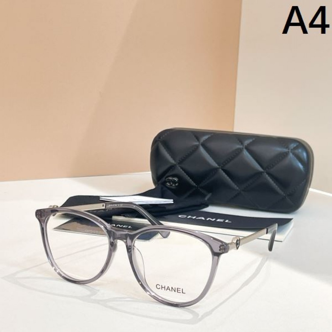 CHANEL シャネル コピー 透明サングラス ラグジュアリーな印象