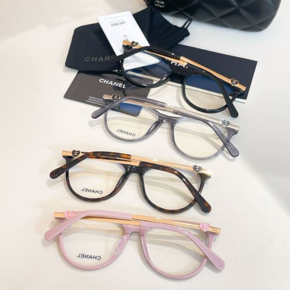 CHANEL シャネル コピー 透明サングラス ラグジュアリーな印象