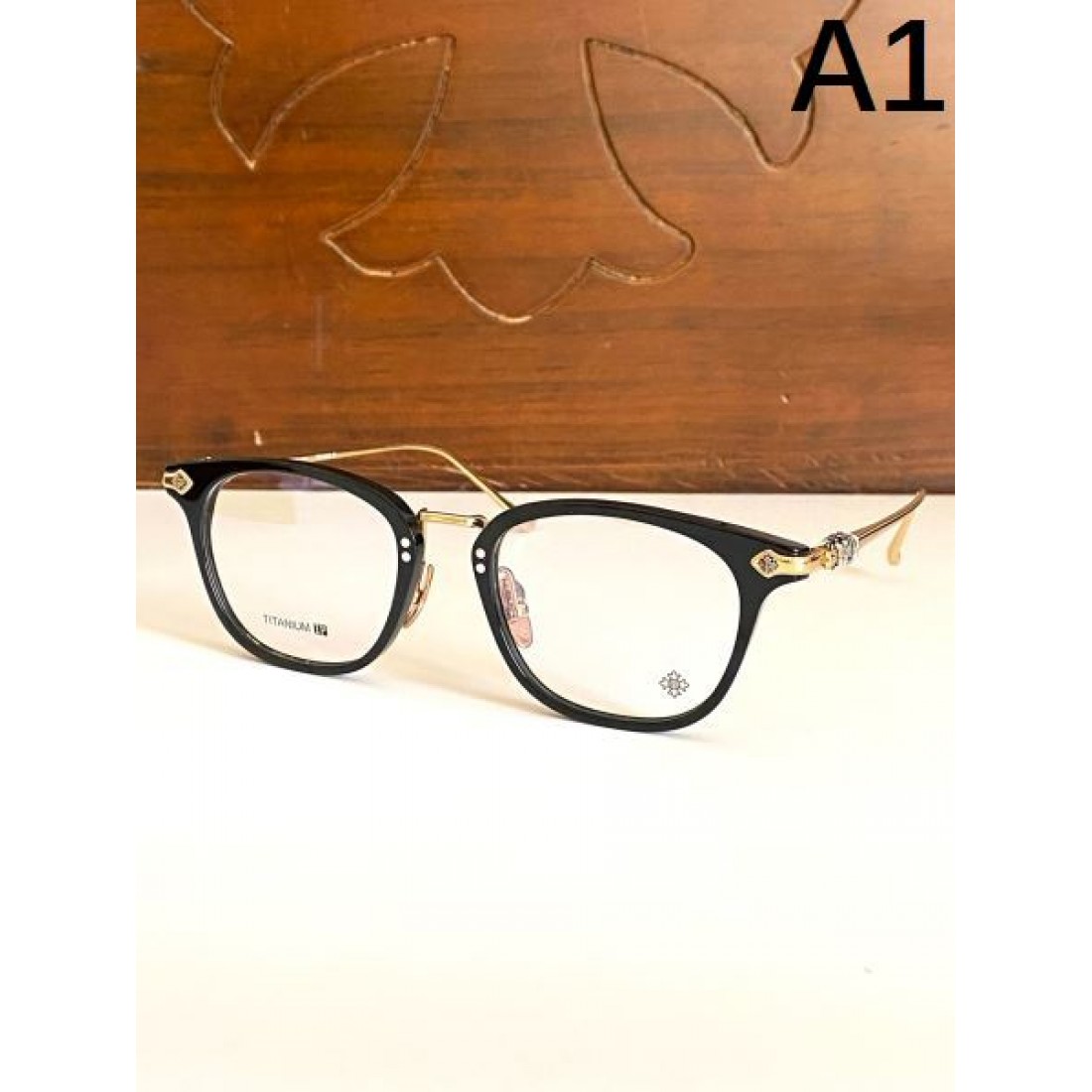 華やか 精巧な クロムハーツ コピー 透明サングラス CHROME HEARTS