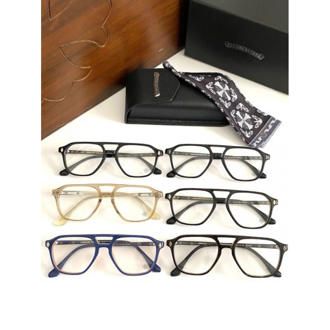 鮮烈 ダイナミックな CHROME HEARTS クロムハーツ コピー 透明サングラス 