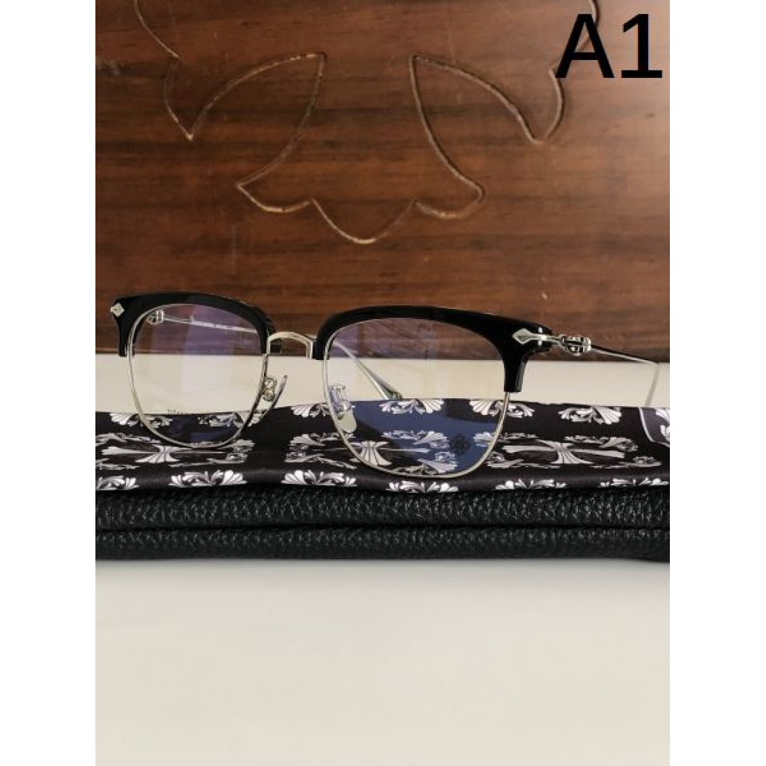 機能的な 存在感抜群の クロムハーツ コピー 透明サングラス CHROME HEARTS