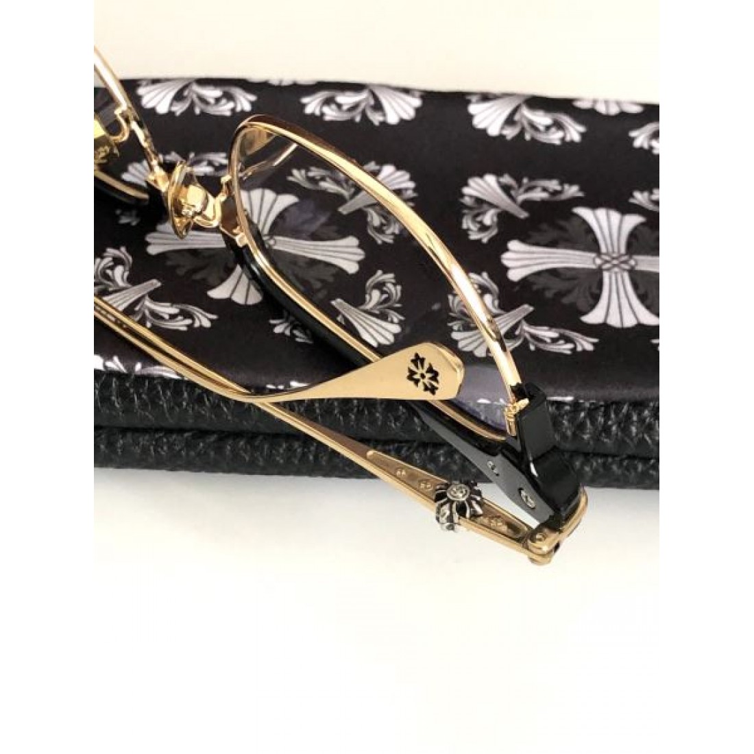 機能的な 存在感抜群の クロムハーツ コピー 透明サングラス CHROME HEARTS