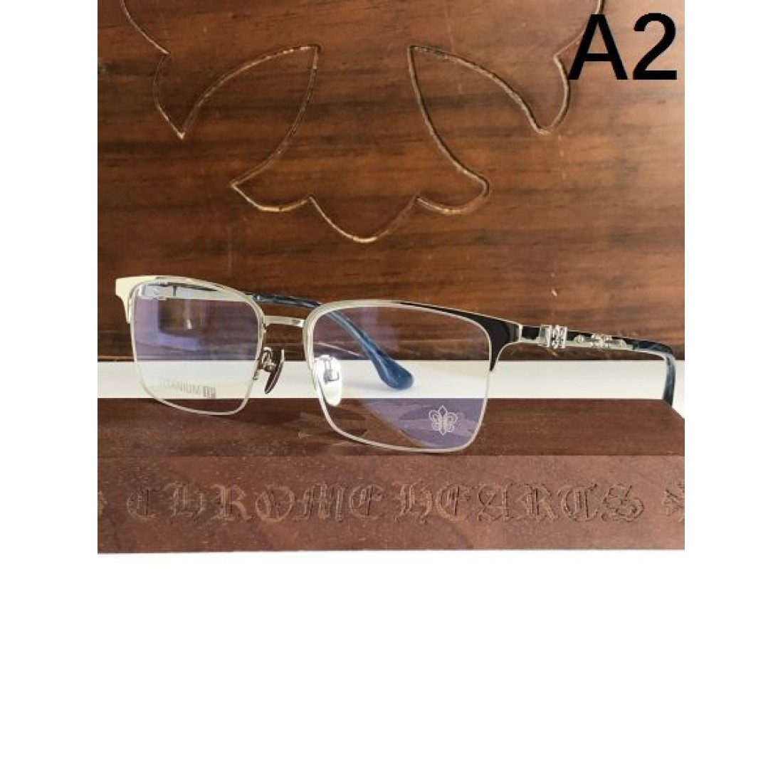 優美かつ クールな クロムハーツ コピー 透明サングラス CHROME HEARTS