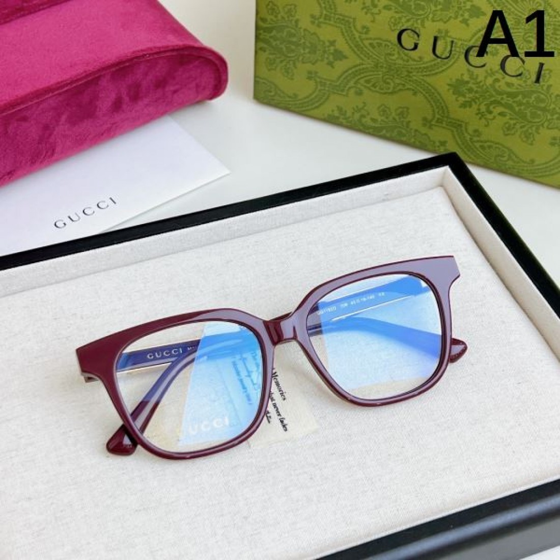 華やか トレンド感満載の GUCCI グッチ コピー 透明サングラス