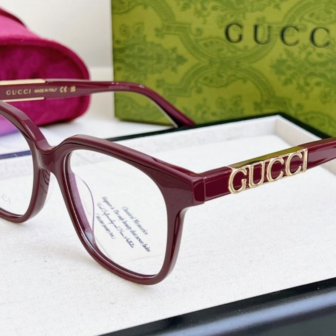 華やか トレンド感満載の GUCCI グッチ コピー 透明サングラス