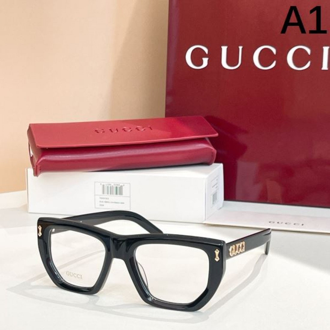 GUCCI グッチ コピー 透明サングラス ラグジュアリーで斬新なデザイン