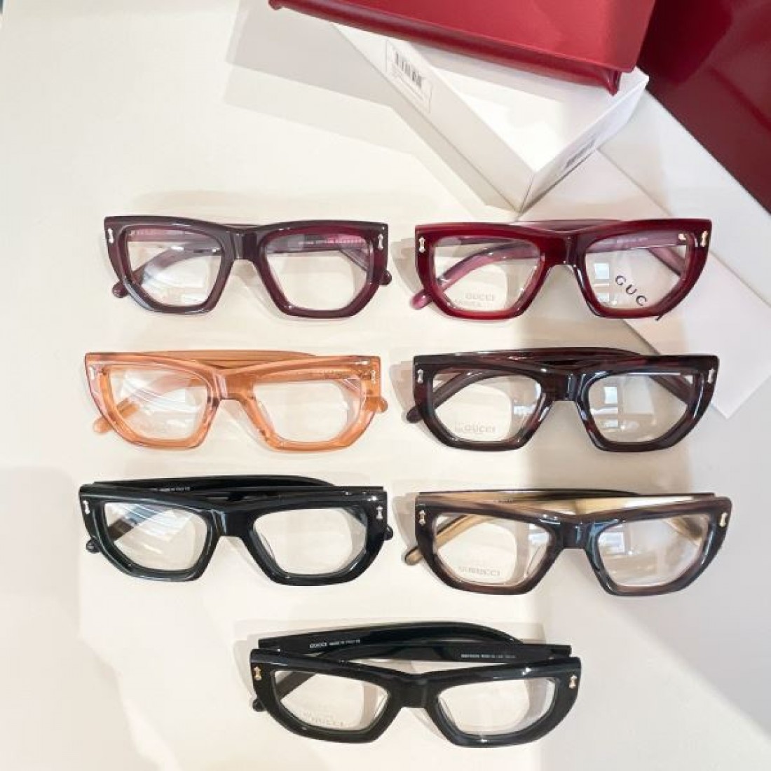 GUCCI グッチ コピー 透明サングラス ラグジュアリーで斬新なデザイン