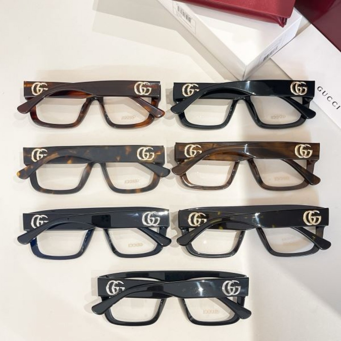 グッチ コピー 透明サングラス GUCCI 個性際立つシックなスタイル