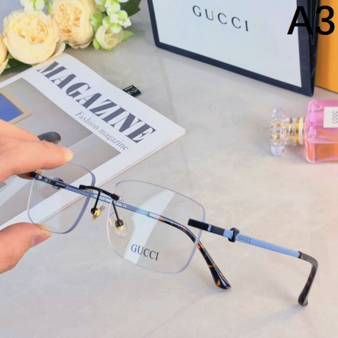 目を惹く鮮烈なスタイルで GUCCI グッチ コピー 透明サングラス 