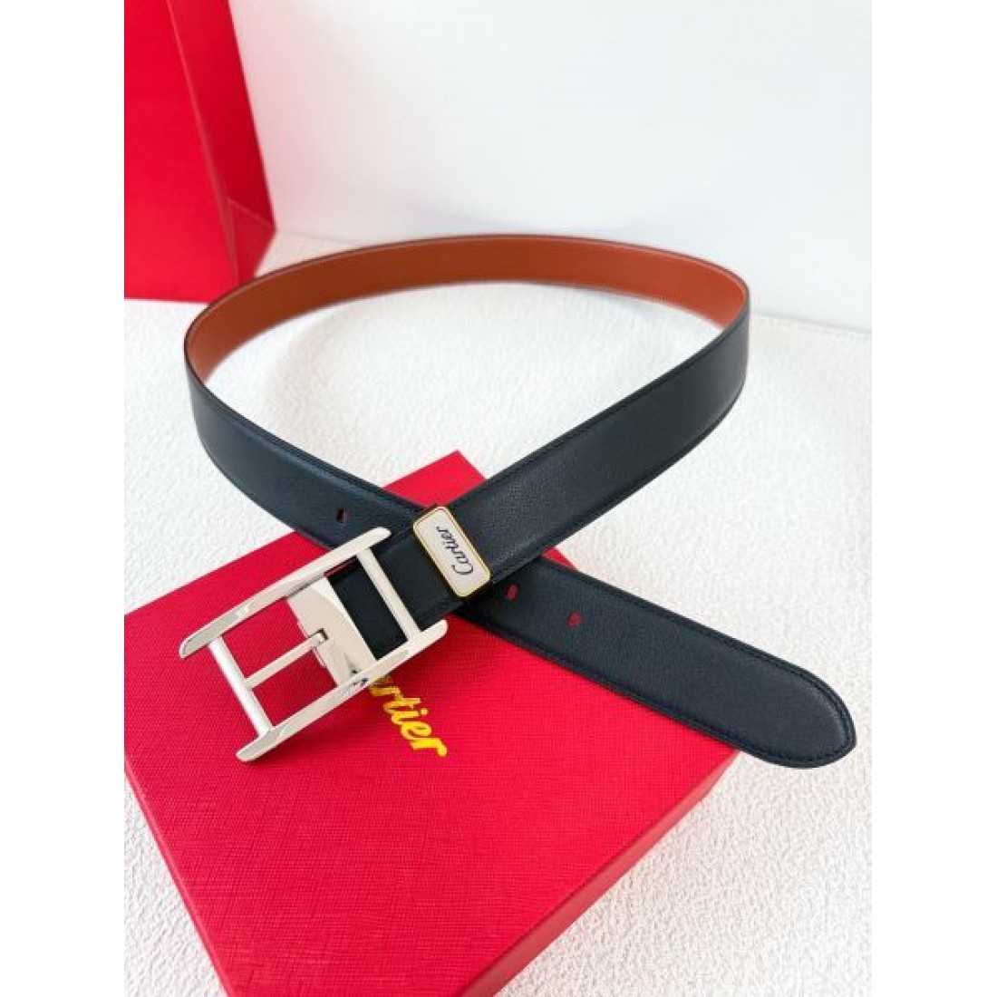  CARTIER カルティエ　スーパーコピー ベルト 卓越したクラフト 輝き