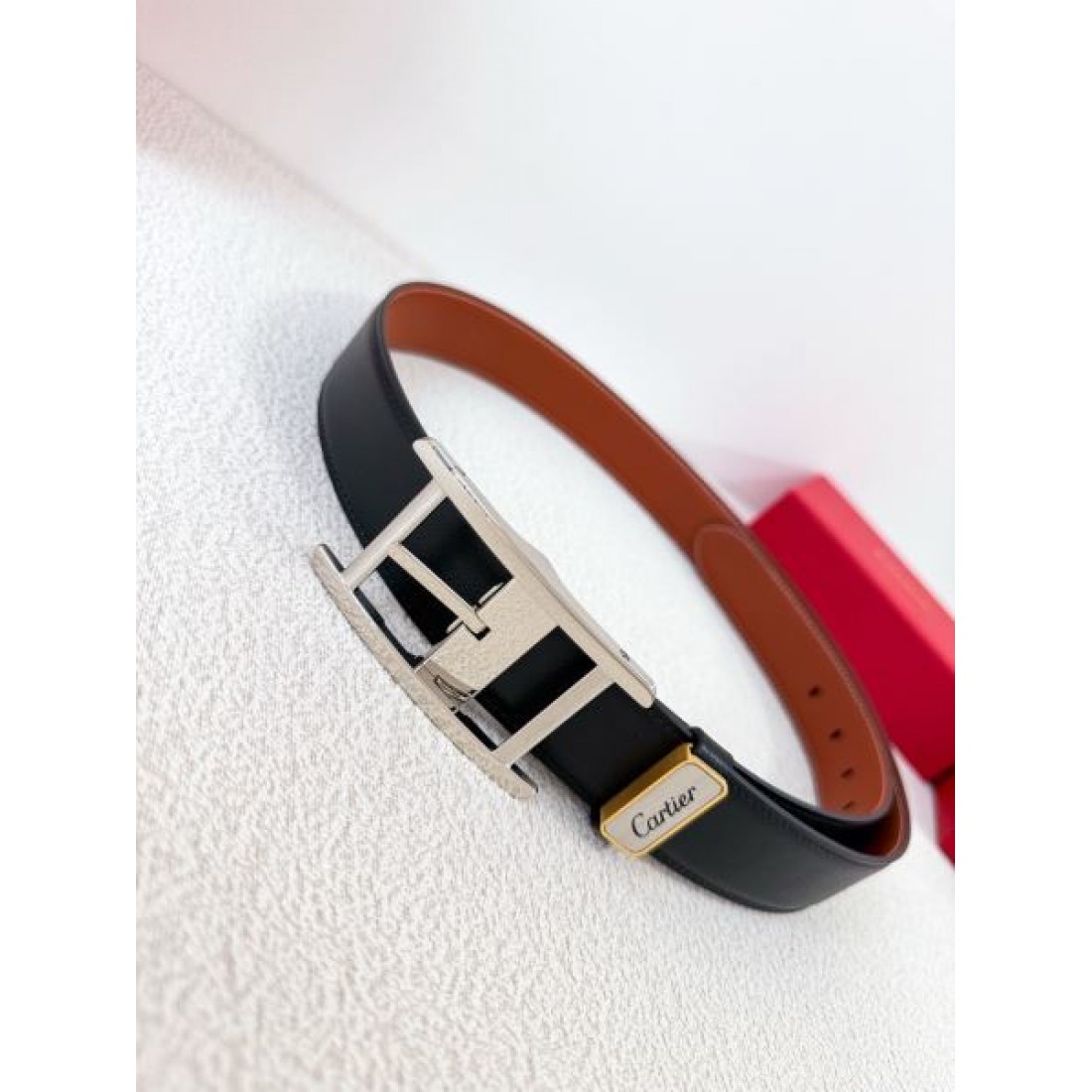  CARTIER カルティエ　スーパーコピー ベルト 卓越したクラフト 輝き