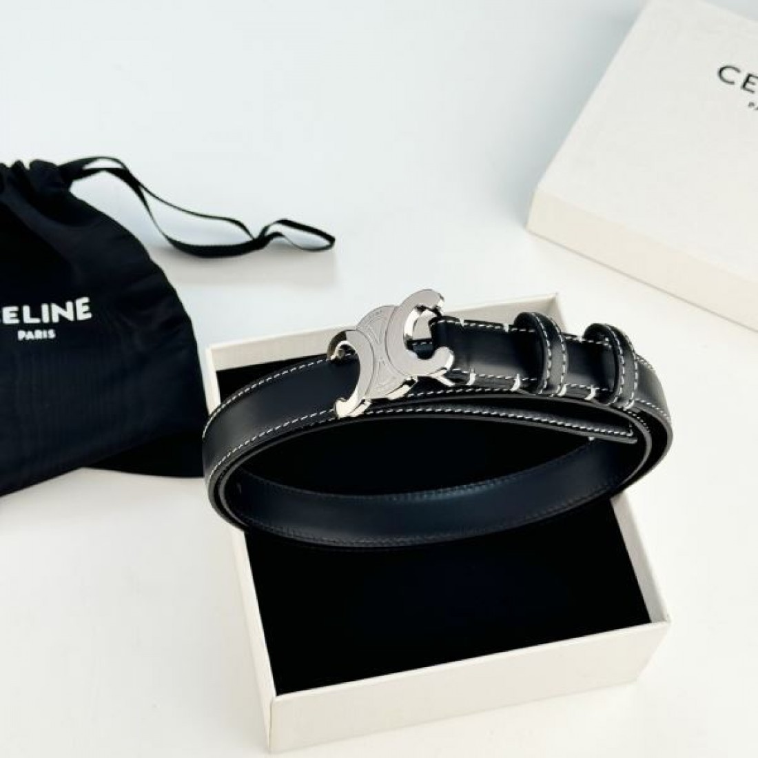 CELINE セリーヌ コピーベルト フェミニンで気品あるアクセント