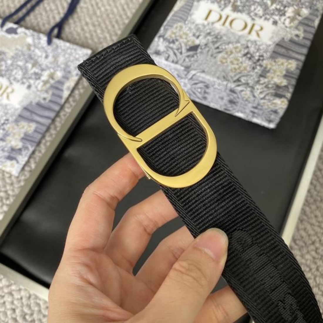 人気急上昇の DIOR ディオール スーパーコピー ベルト 魅力アップ