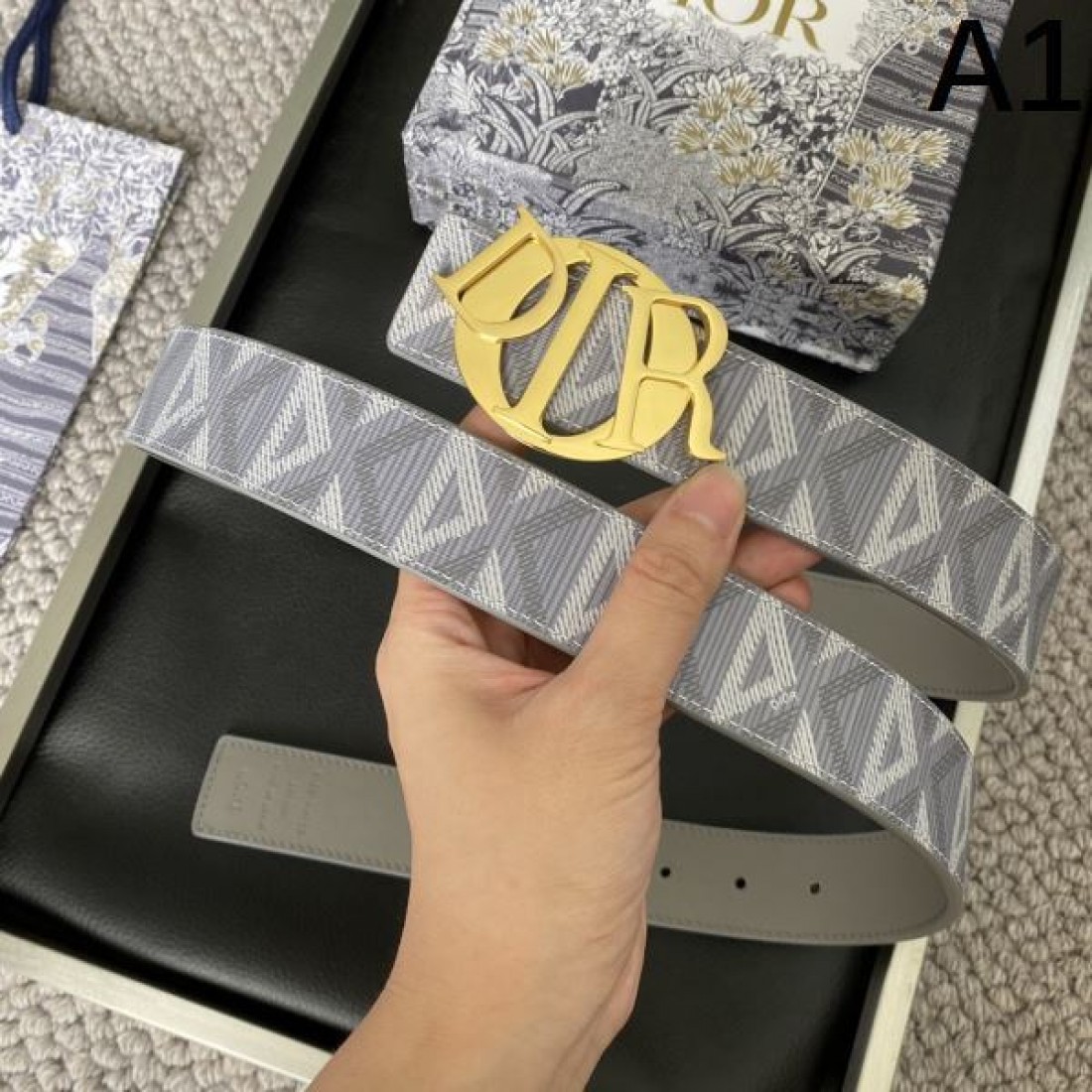 高級感ただよう ラグジュアリーな DIOR ディオール スーパーコピー ベルト
