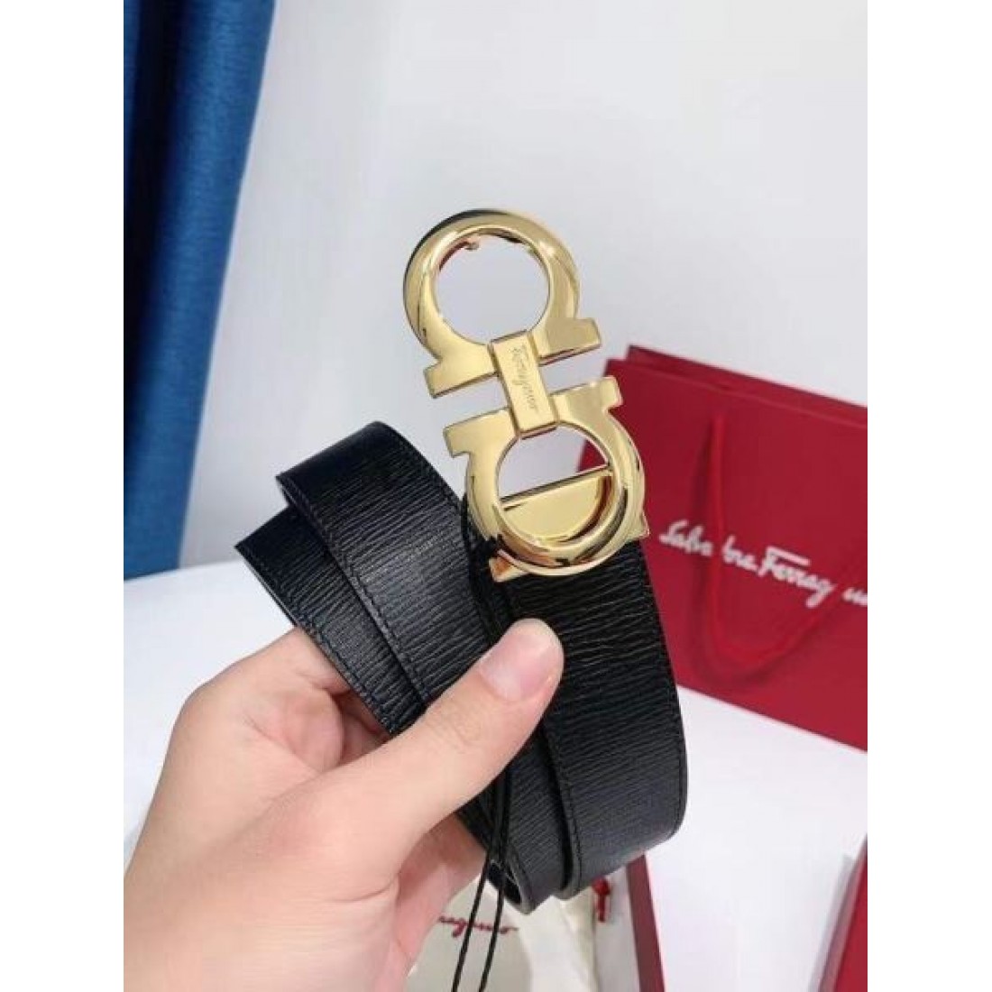 人気の FERRAGAMO サルヴァトーレ コピー ベルト でエレガントに