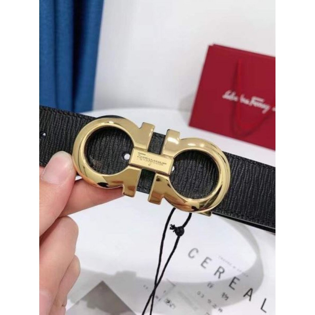 人気の FERRAGAMO サルヴァトーレ コピー ベルト でエレガントに
