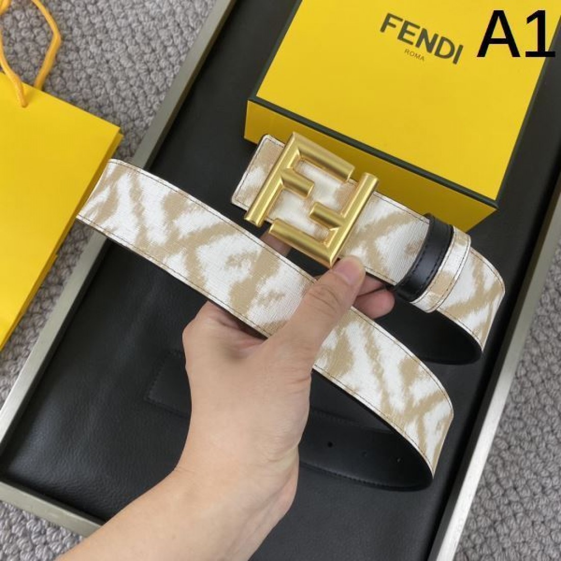 フェンデイ コピー ベルト 高級感 洗練された 上品な印象 FENDI