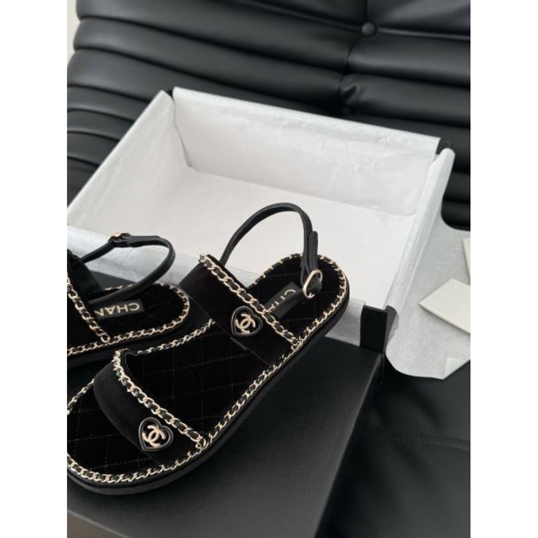 CHANEL 優美な シルエット美 圧倒的な人気 シャネル コピー サンダル