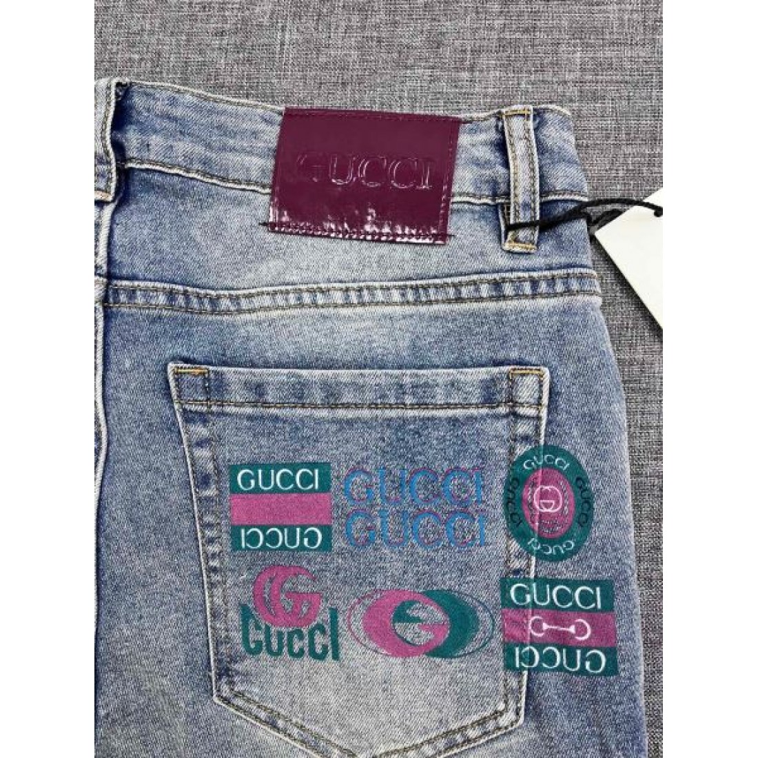 海外セレブ風コーデ！GUCCI グッチ コピー ジーパン 高級感漂うデザイン