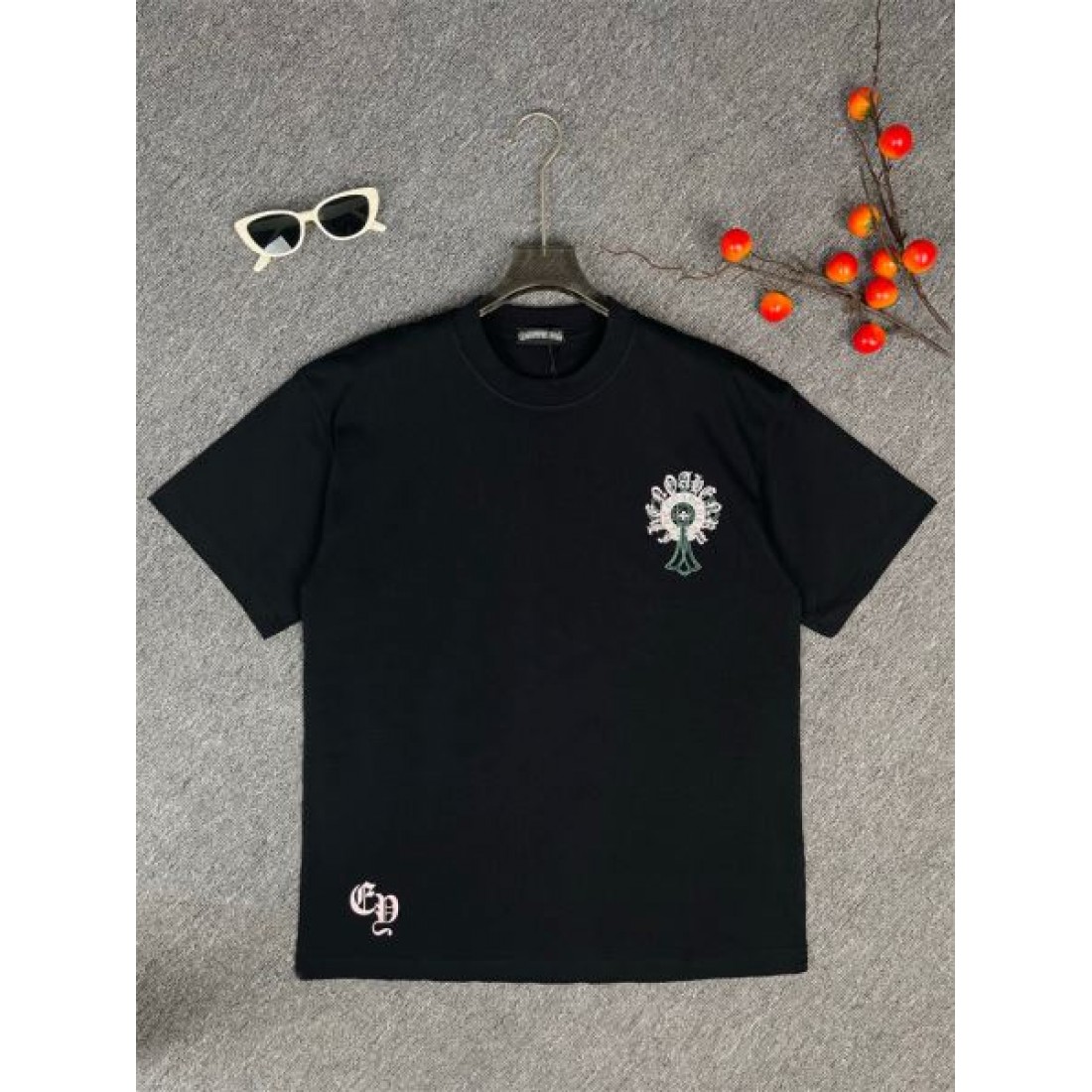大胆で存在感のある CHROME HEARTS クロムハーツ スーパーコピー 半袖Tシャツ 自由な