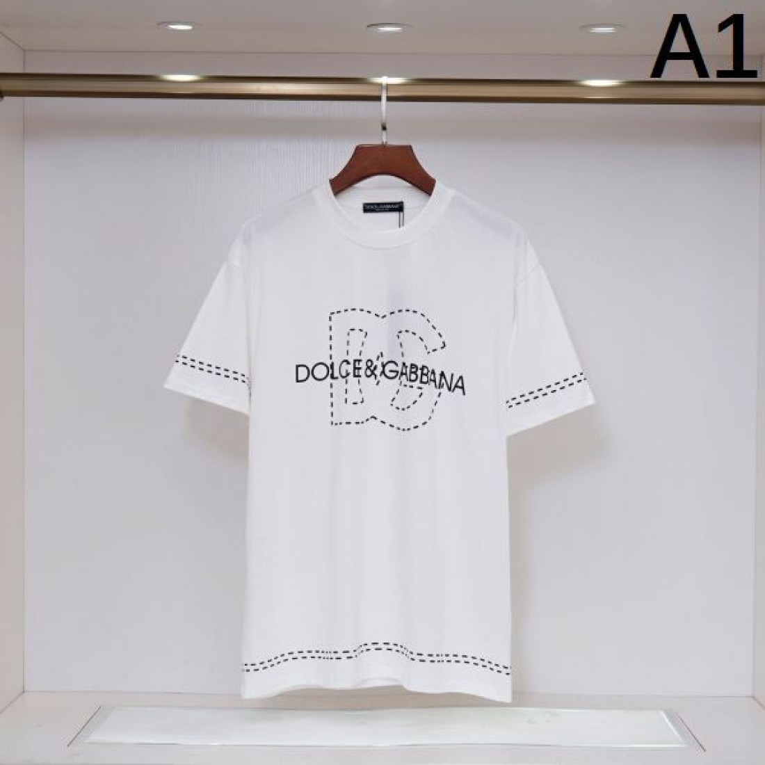 スタイリッシュで大胆な ドルチェ＆ガッバーナ コピー 半袖Tシャツ DOLCE＆GABBANA