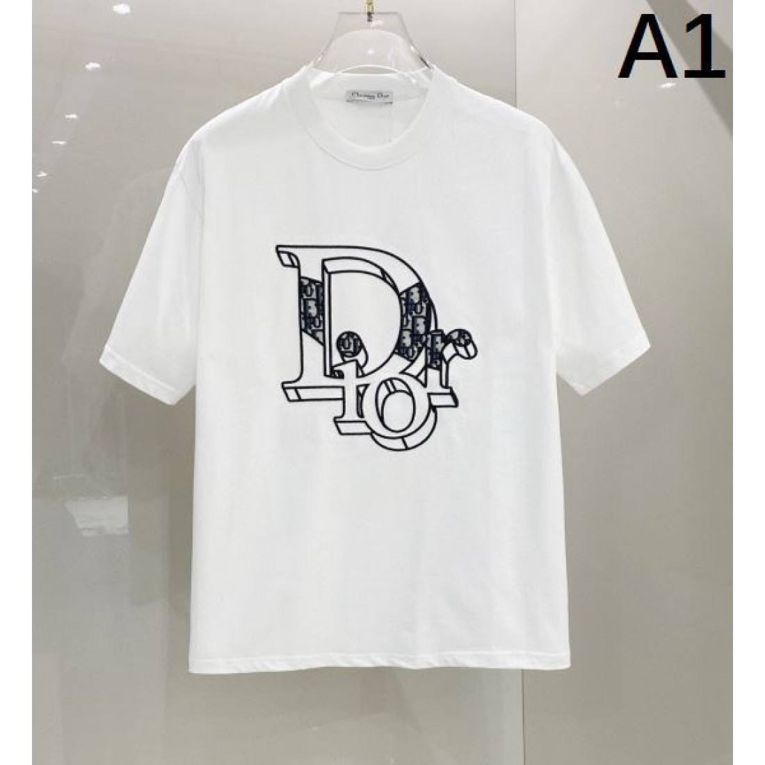 DIOR ディオール コピー 半袖Tシャツ 洗練された中に映える柔らかで