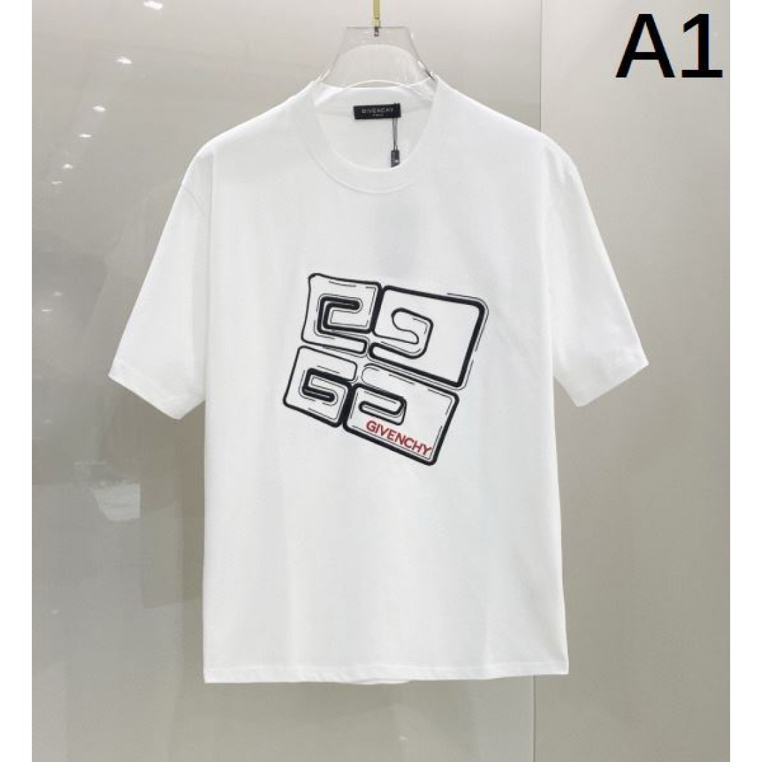 洗練された印象を与える ジバンシィ スーパー コピー 半袖Tシャツ GIVENCHY